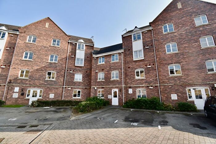 2 Bedroom Flat To Rent In Henry Bird Way, Northampton, NN4