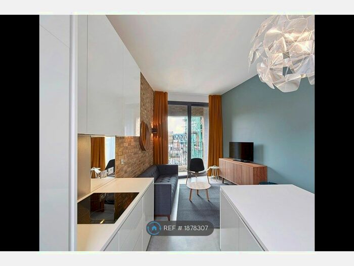 2 Bedroom Flat To Rent In Southwark Street, London, SE1