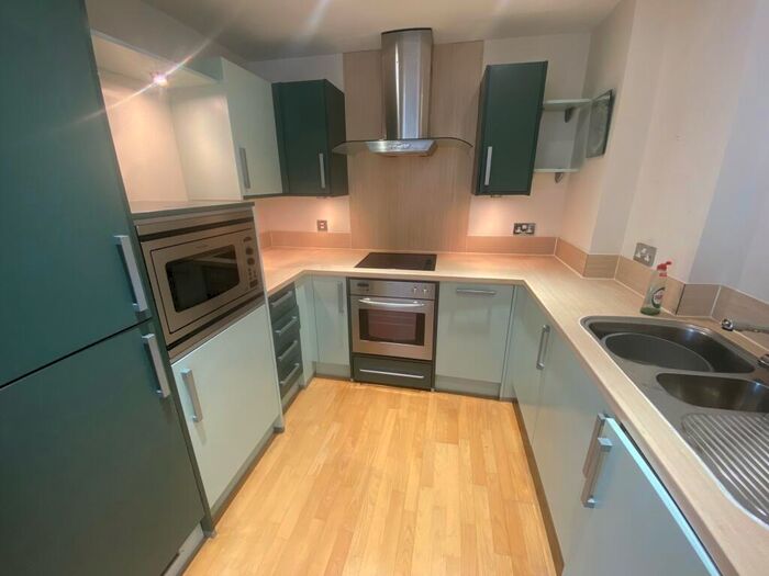 2 Bedroom Apartment To Rent In Churchill Way, Cardiff, CF10