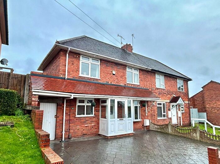 2 Bedroom Semi-Detached House For Sale In Bird Street, Lower Gornal, DY3