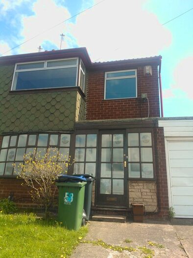 3 Bedroom Semi-Detached House To Rent In Hawkins Street, West Bromwich B70