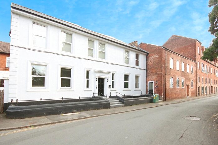1 Bedroom Flat For Sale In Wharf Street, Warwick, CV34
