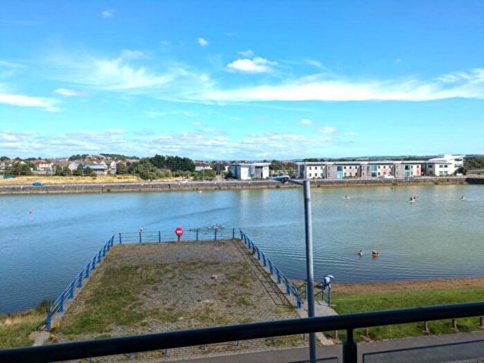 3 Bedroom Flat To Rent In Pentre Doc Y Gogledd, Llanelli, SA15