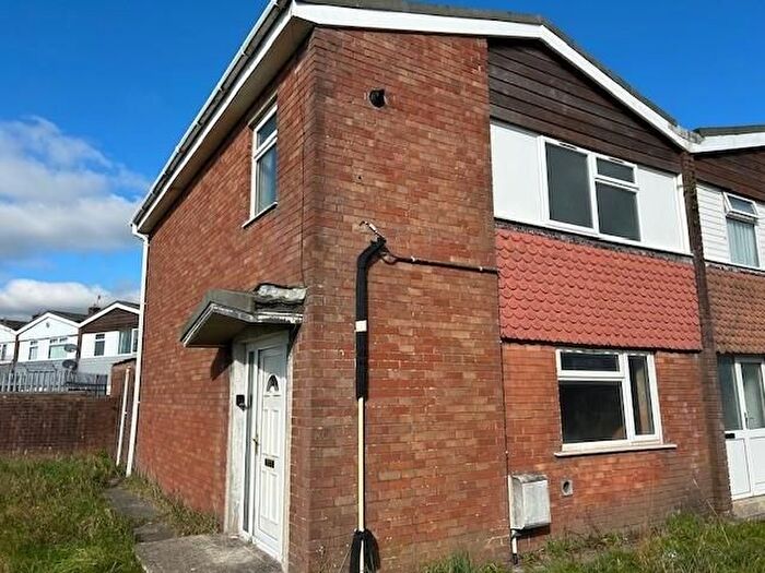 3 Bedroom End Terrace House For Sale In Pen Y Fon Street, Llanelli, SA15