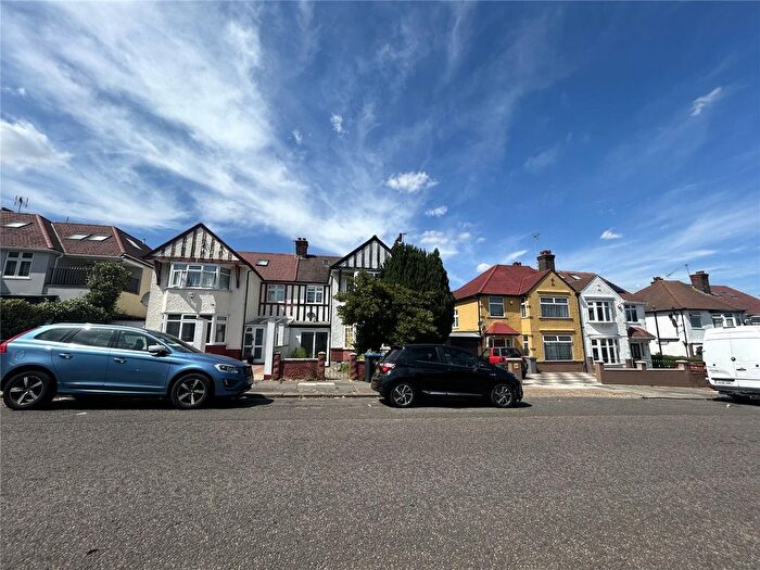 3 Bedroom Flat To Rent In Oxgate Gardens, London, NW2