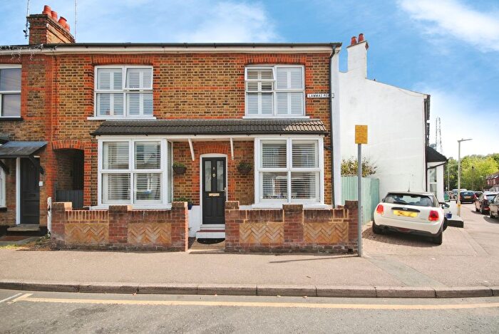 3 Bedroom Terraced House For Sale In Lammas Road, Watford, WD18