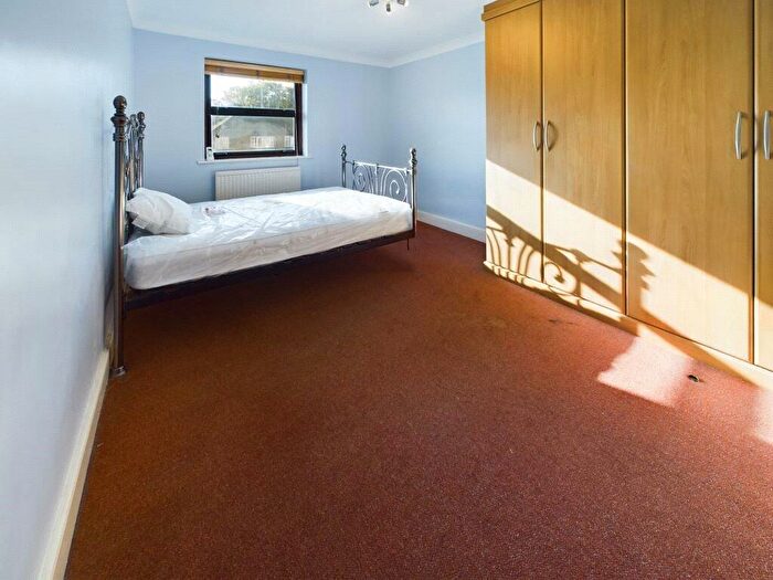 2 Bedroom Apartment For Sale In Station Road, New Barnet, EN5