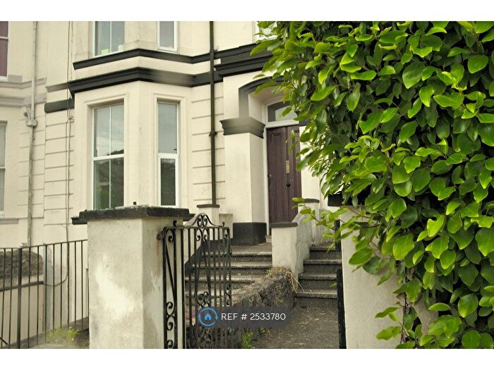 2 Bedroom Flat To Rent In Mutley, Plymouth, PL4