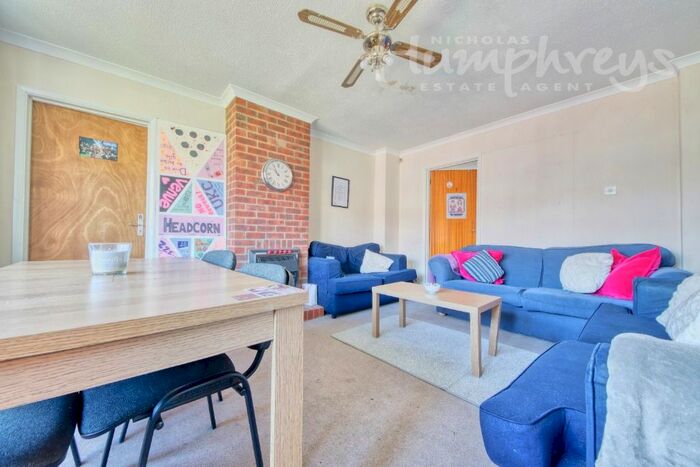 6 Bedroom Semi-Detached House To Rent In Headcorn Drive, Canterbury, CT2