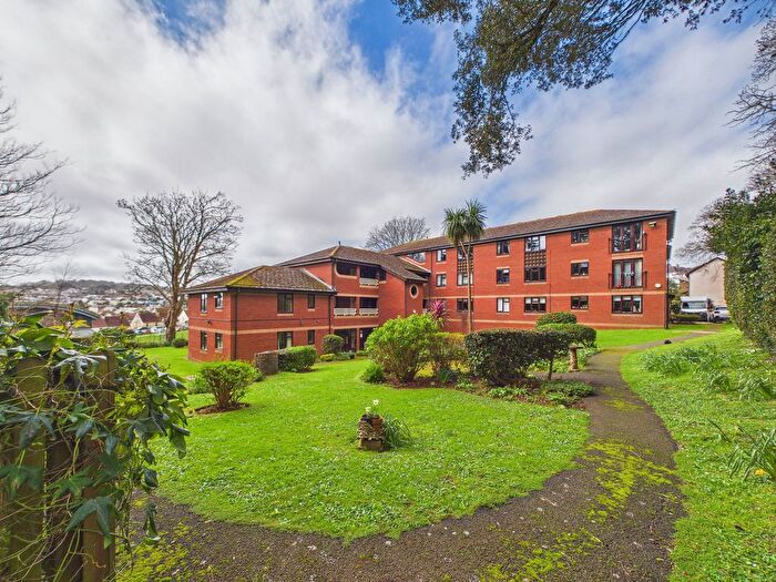 2 Bedroom Flat For Sale In Oldway Road, Paignton, TQ3