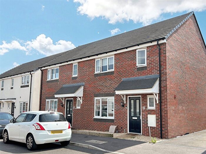 3 Bedroom Semi-detached House For Sale In Swallows Rise, Westbury, BA13