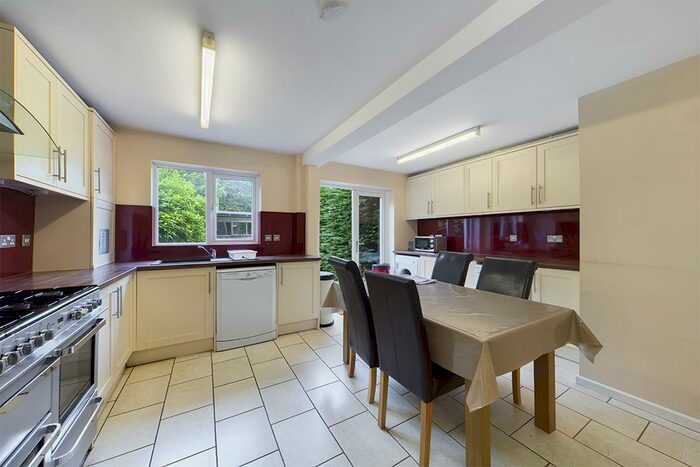 5 Bedroom Town House To Rent In Ranelagh Gardens, Southampton, SO15
