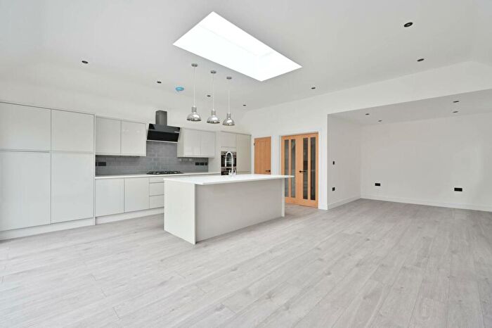 4 Bedroom Detached House To Rent In New Haw, Surrey, New Haw, Addlestone, KT15