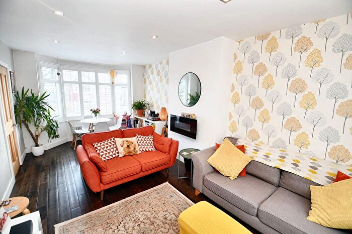 3 Bedroom Semi-Detached House For Sale In Hallwood Avenue, Salford, M6