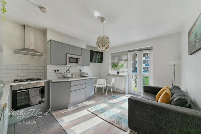 2 Bedroom Flat For Sale In Cavendish Street, London, N1