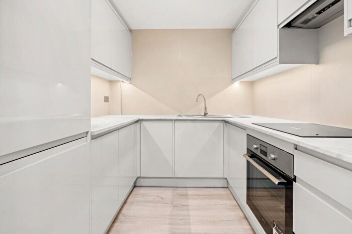 2 Bedroom Flat To Rent In Old Street, Hoxton, EC1V