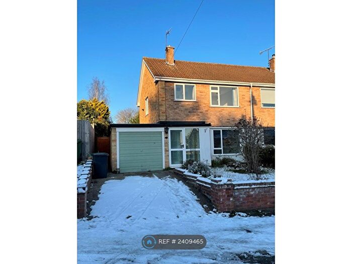 3 Bedroom Semi-Detached House To Rent In Shelbourne Road, Stratford-Upon-Avon, CV37