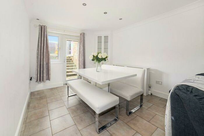 3 Bedroom Detached House To Rent In Southill, Weymouth, DT4