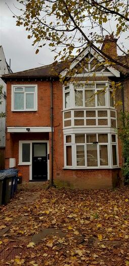 1 Bedroom Flat To Rent In Hayes Crescent, London, NW11