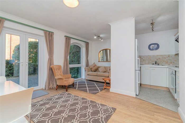 1 Bedroom Ground Flat To Rent In Church Road, Sandford-on-Thames, Oxford, OX4