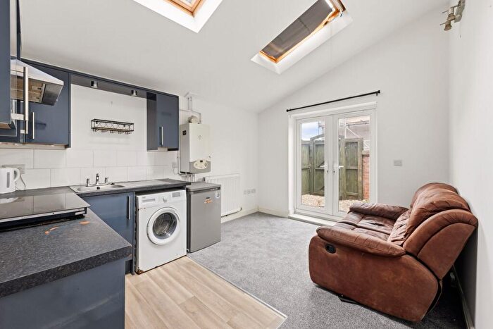 1 Bedroom Flat For Sale In Fishponds Road, Fishponds, BS16