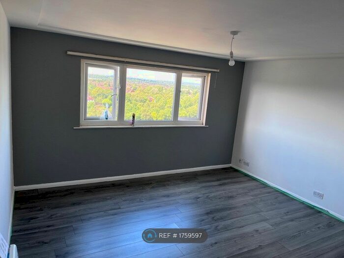 2 Bedroom Flat To Rent In Briarley, West Bromwich, B71