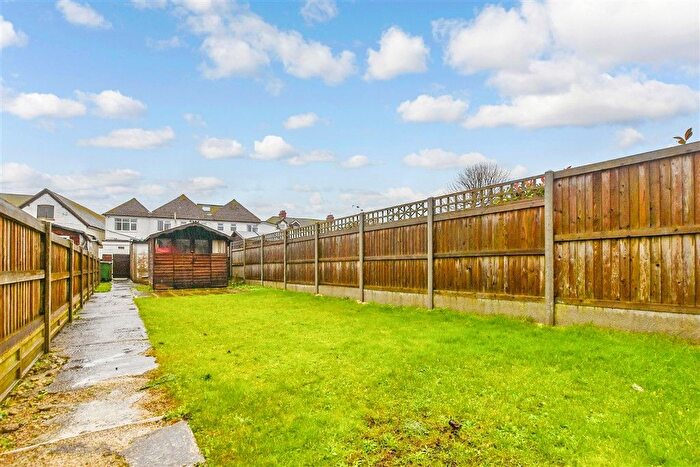 3 Bedroom End Of Terrace House For Sale In Queens Road, Littlestone, Kent, TN28