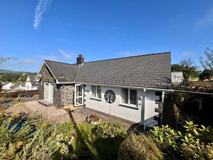 3 Bedroom Bungalow For Sale In Cwrtnewydd, Llanybydder, SA40