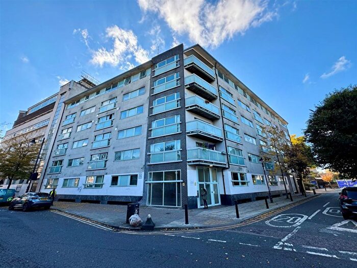 2 Bedroom Flat To Rent In Theatre Building, Paton Close, London, E3