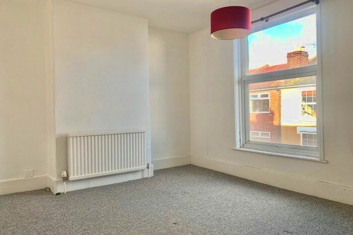 2 Bedroom End Of Terrace House To Rent In Liverpool Road, Portsmouth, PO1