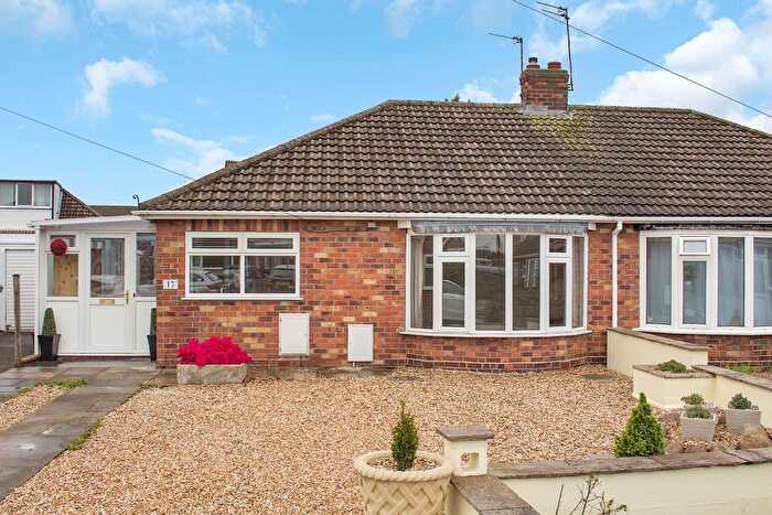2 Bedroom Semi-Detached Bungalow To Rent In The Glade, York, YO31