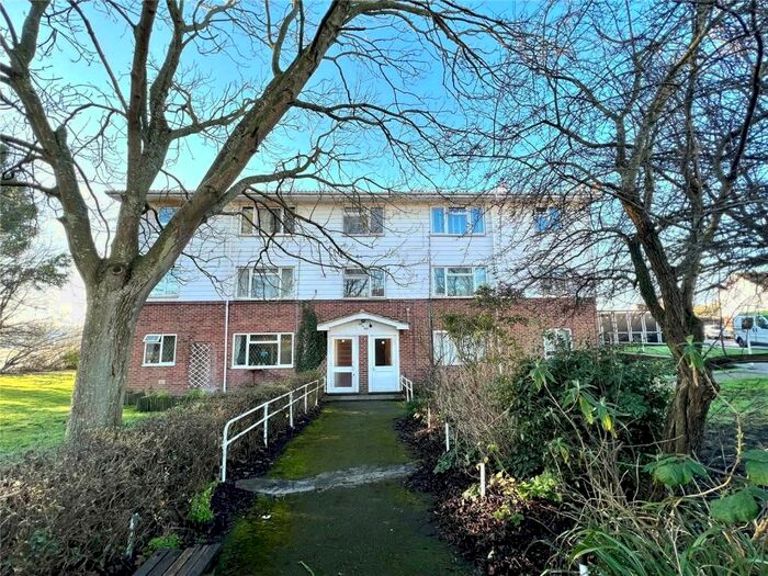 1 Bedroom Flat To Rent In Quayside Road, Southampton, Hampshire, SO18