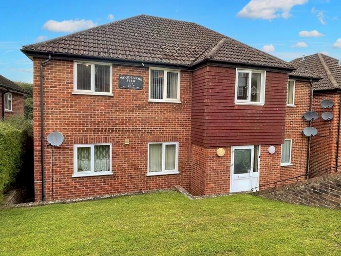 1 Bedroom Flat To Rent In Herbert Road, High Wycombe, HP13