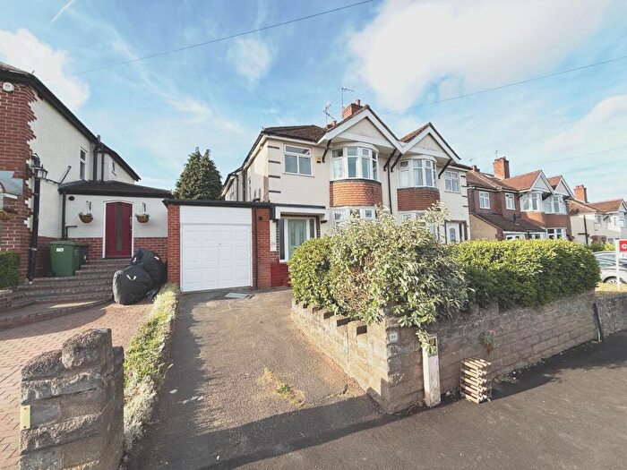3 Bedroom Semi-Detached House To Rent In Oakfield Road, Kidderminster, DY11