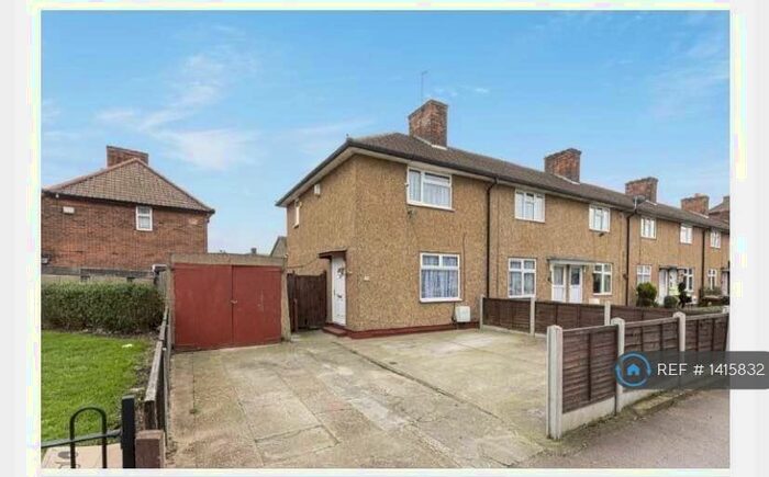 2 Bedroom End Of Terrace House To Rent In Dagenham, Dagenham, RM9