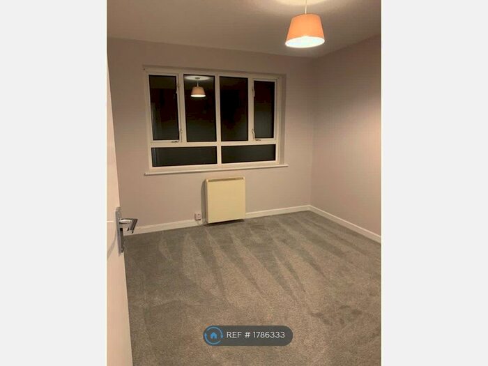 1 Bedroom Flat To Rent In Newtake House, Torquay, TQ2