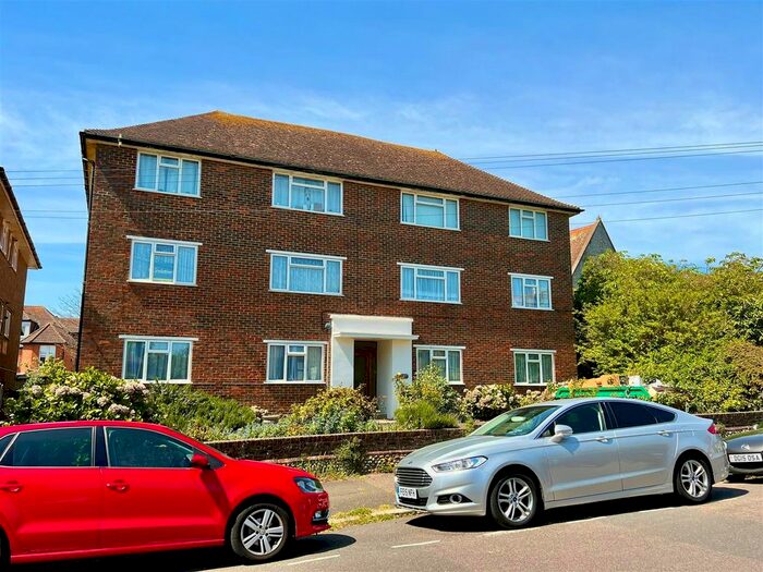 2 Bedroom Flat To Rent In Brassey Road, Bexhill-On-Sea, TN40