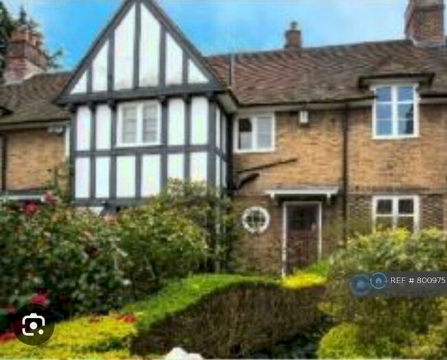 3 Bedroom Terraced House To Rent In London, London, NW11