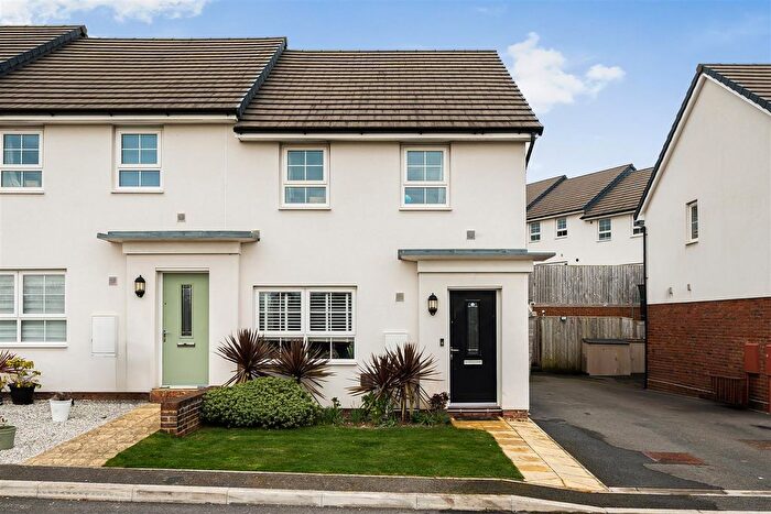 3 Bedroom Semi-Detached House For Sale In Turnpike Crescent, Ivybridge, PL21