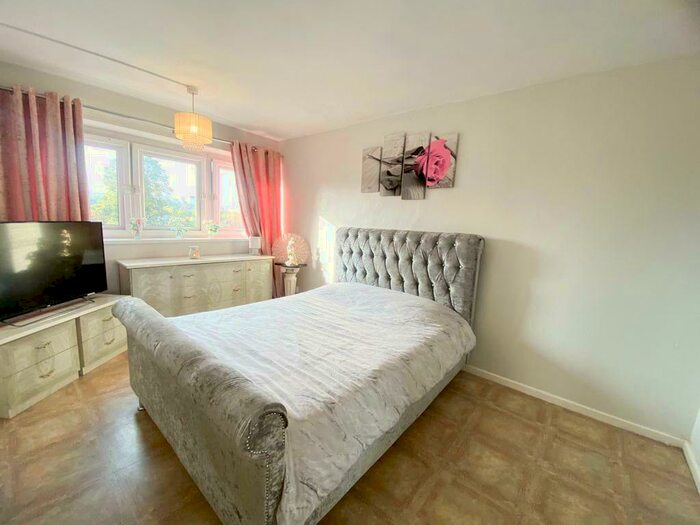 2 Bedroom Flat For Sale In Benmore Avenue, Edgbaston, Birmingham, B5
