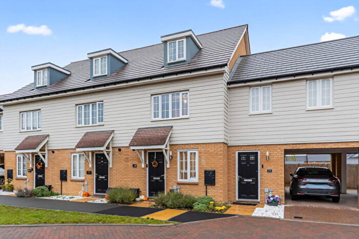 4 Bedroom Terraced House For Sale In Lakeside Drive, Wixams, MK42