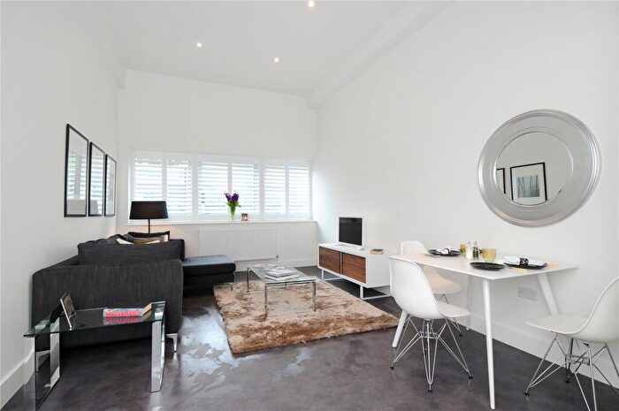 1 Bedroom Apartment To Rent In Blackburn Road, West Hampstead, NW6