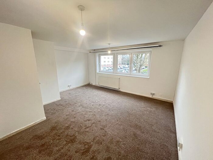 3 Bedroom Property To Rent In Edgar Road, Hounslow, TW4