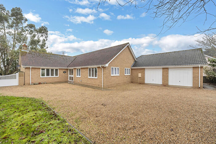 4 Bedroom Detached Bungalow To Rent In Haughley Green, Stowmarket, IP14