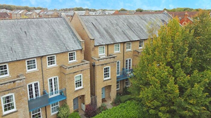 3 Bedroom Semi-Detached House For Sale In Gaiger Avenue, Sherfield-On-Loddon, Hook, Hampshire, RG27