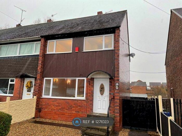 3 Bedroom End Of Terrace House To Rent In Hall Hill Drive, Stoke-On-Trent, ST2