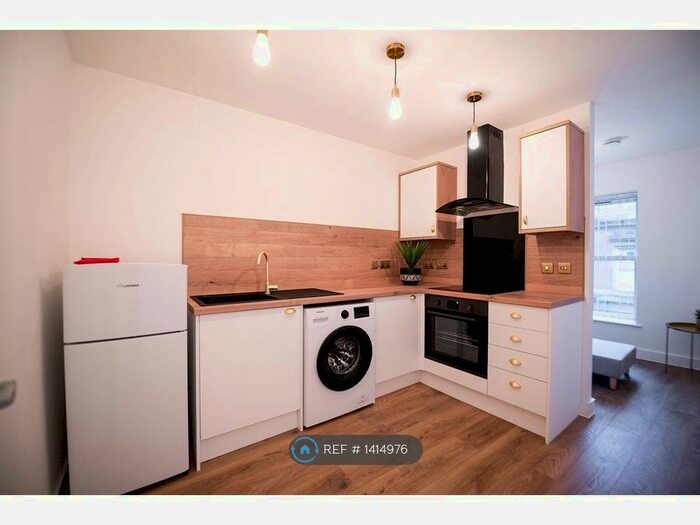 1 Bedroom Flat To Rent In Union Street, Oldham, OL1