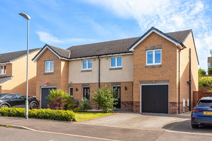 3 Bedroom Semi-Detached House For Sale In Hermitage Avenue, Helensburgh, Argyll And Bute, G84