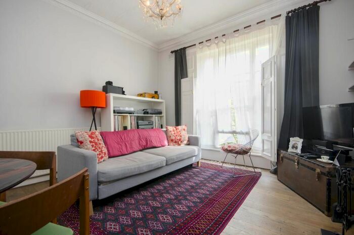 1 Bedroom Flat To Rent In Victoria Park Road, Hackney, London, E9