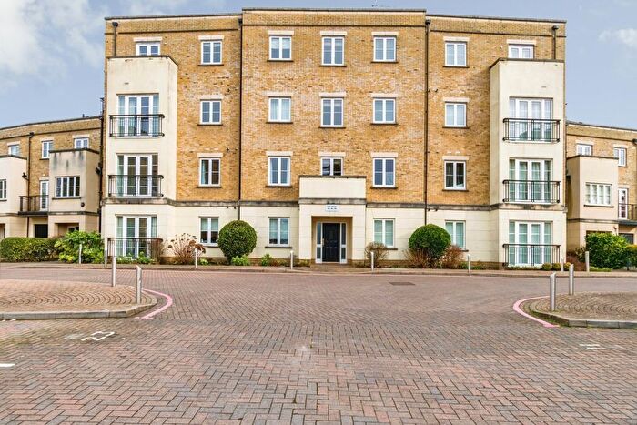 2 Bedroom Flat For Sale In Providence Park, Southampton, Hampshire, SO16